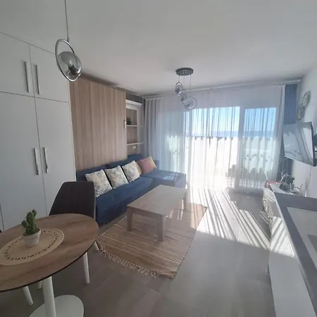 Pool View One-Bedroom Apartment At Caesar Resort Complex *