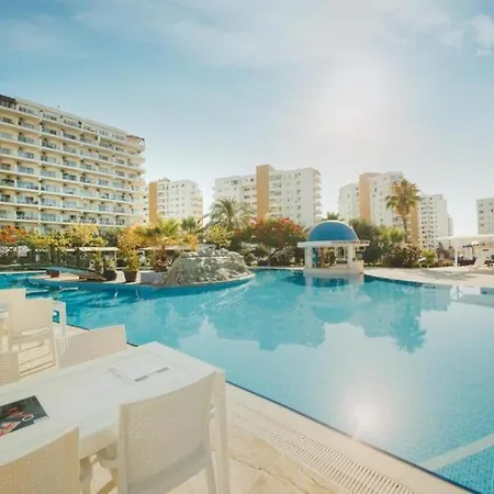 Pool View One-Bedroom Apartment At Caesar Resort Complex Vokolidha