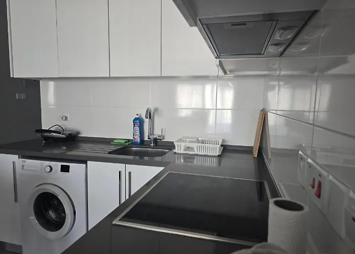 Pool View One-bedroom At Caesar Complex Vokolidha